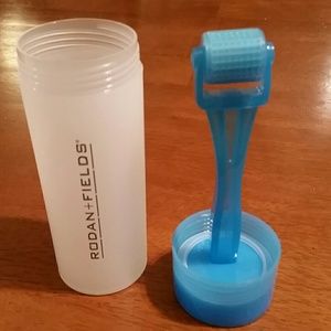 Rodan And fields AMP MD MICRO EXFOLIATING ROLLER